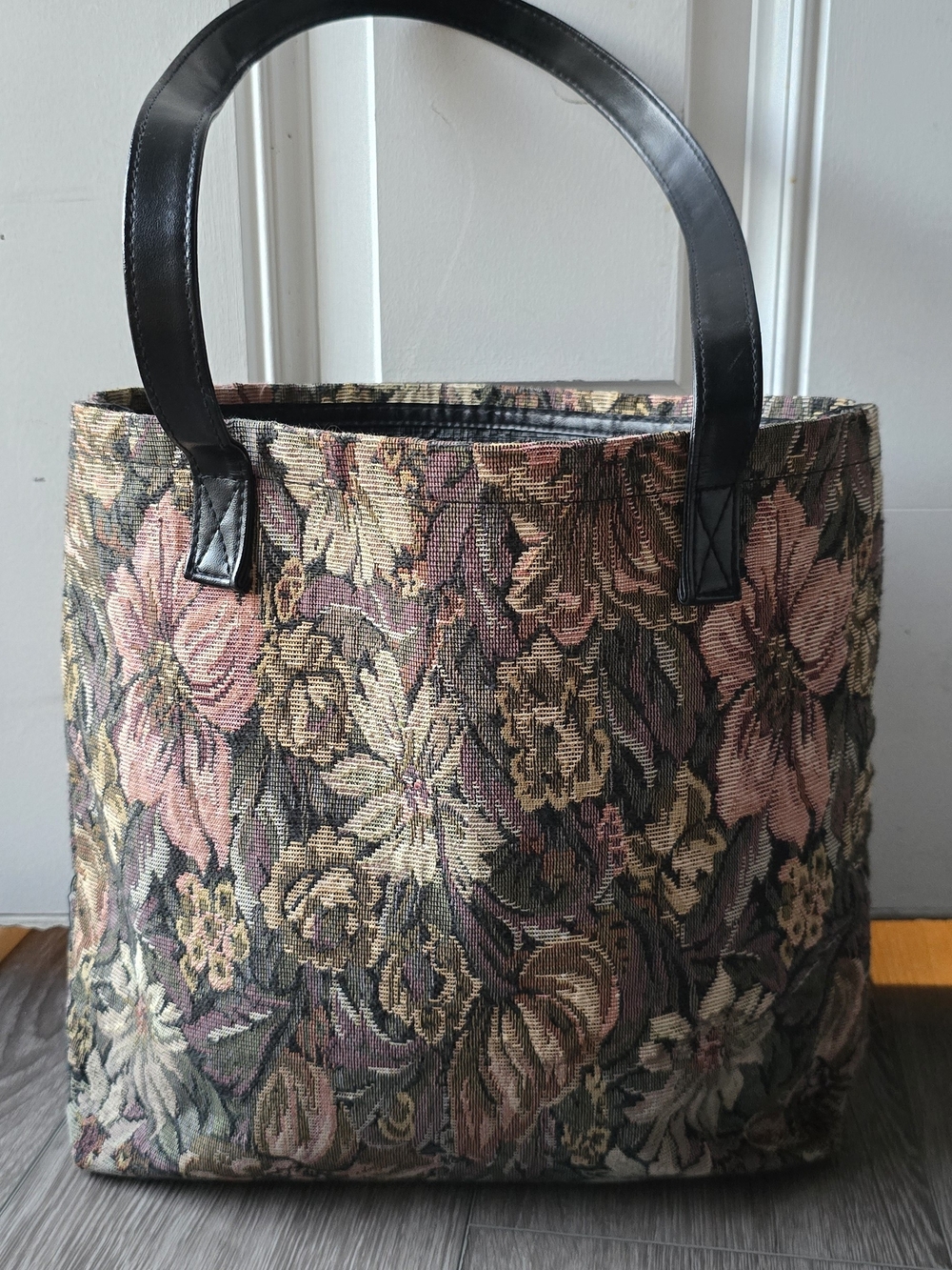 Vintage Floral Tapestry Tote Bag Faux Leather Handles Made in Taiwan
